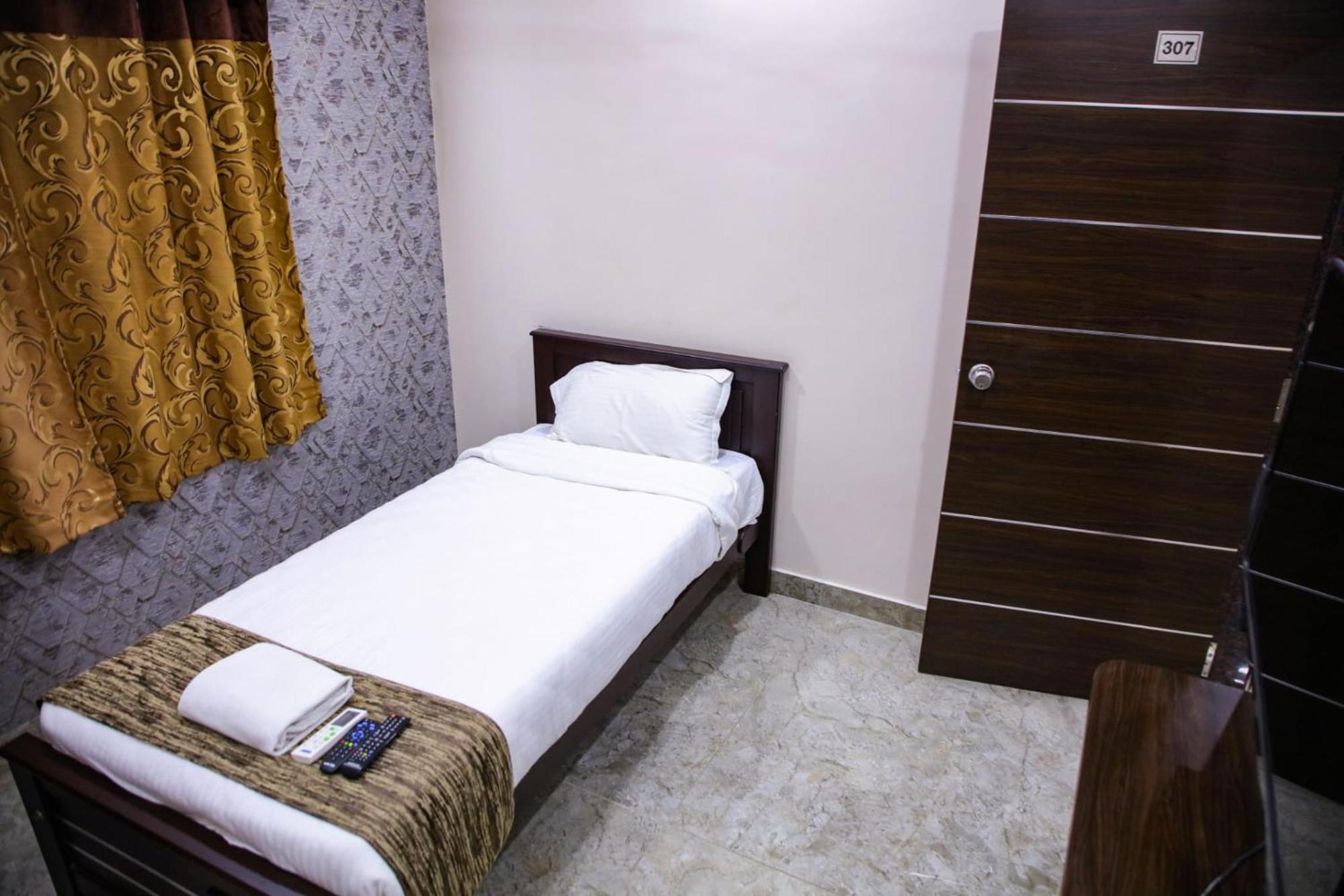 Hotel Grand Sapphire & Elite Suite Pondicherry Exterior foto