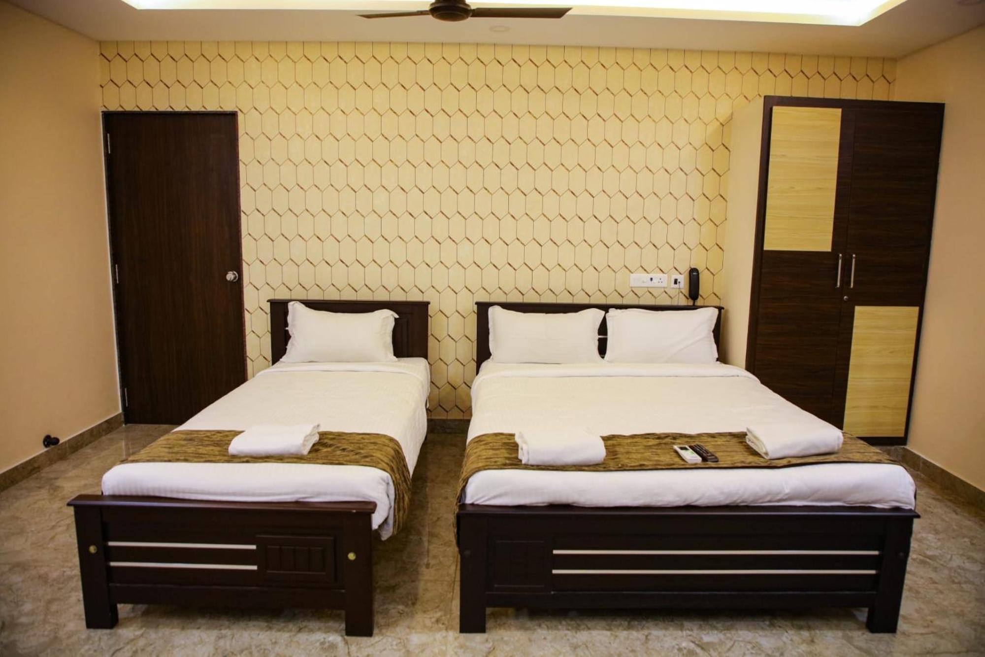 Hotel Grand Sapphire & Elite Suite Pondicherry Exterior foto